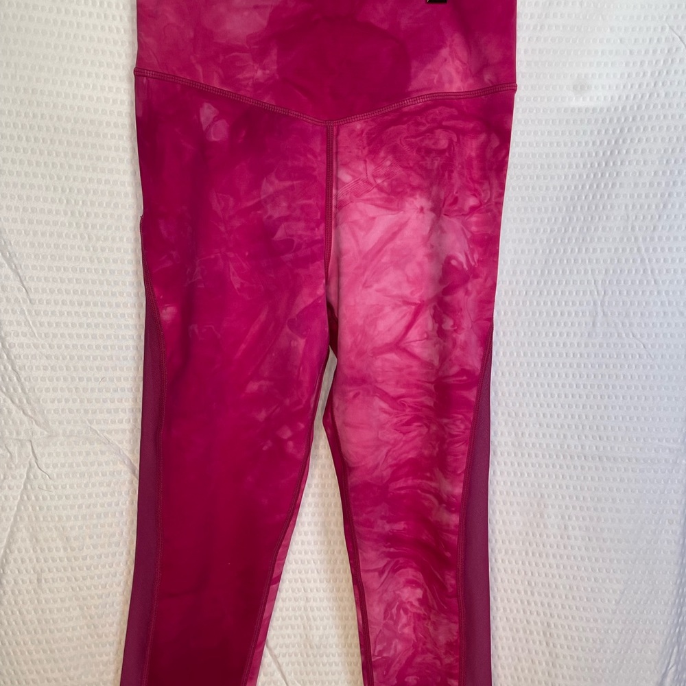 Fuchsia Hendrix Mesh Light n Tight Hi-Rise Capri 20”